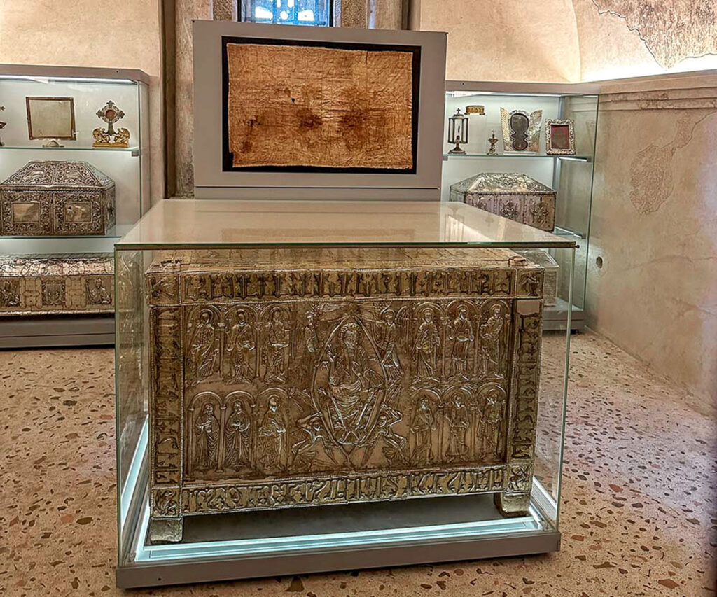 The Holy Shroud is housed in the Holy Chamber of the Oviedo Cathedral above the Holy Ark
